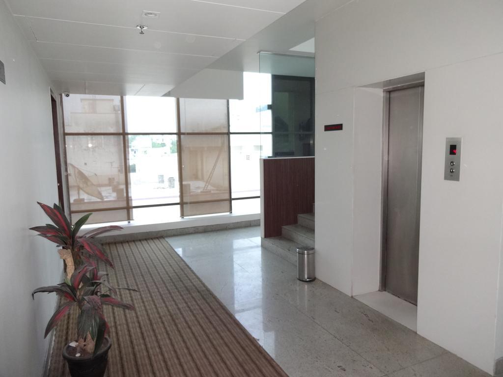 Continental Park Hotel Vijayawada Exterior photo