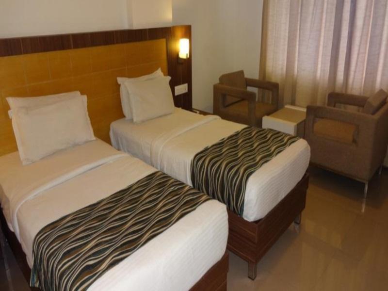 Continental Park Hotel Vijayawada Exterior photo
